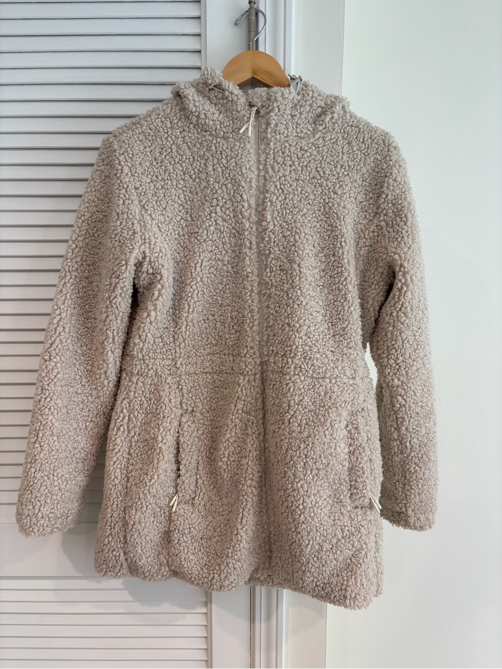 Cozy Hooded Sherpa Jacket - Cream